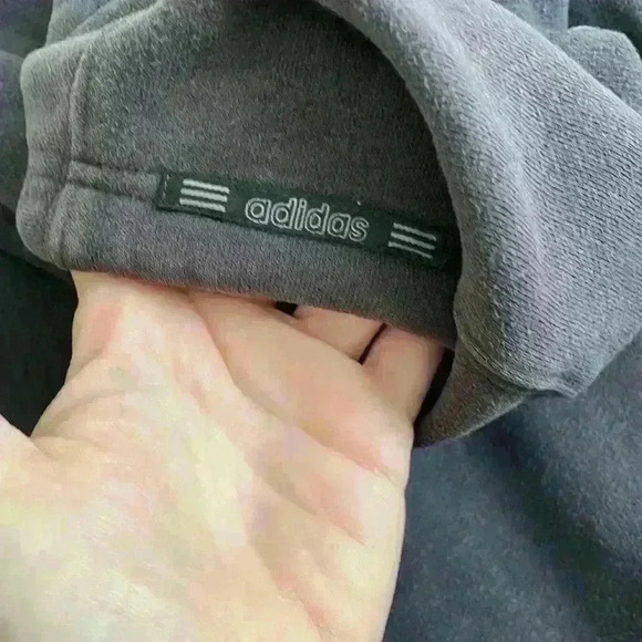 Adidas Custom Vintage Sweatshirt - Picture 5 of 9